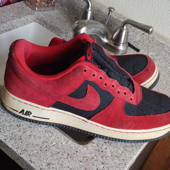 Red and black AF1 - Picture 1 of 4
